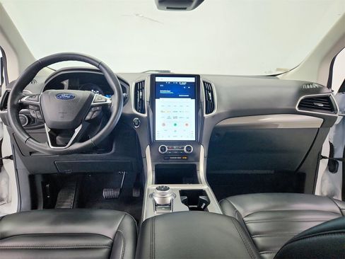 Used 2024 Ford Edge SEL image 25