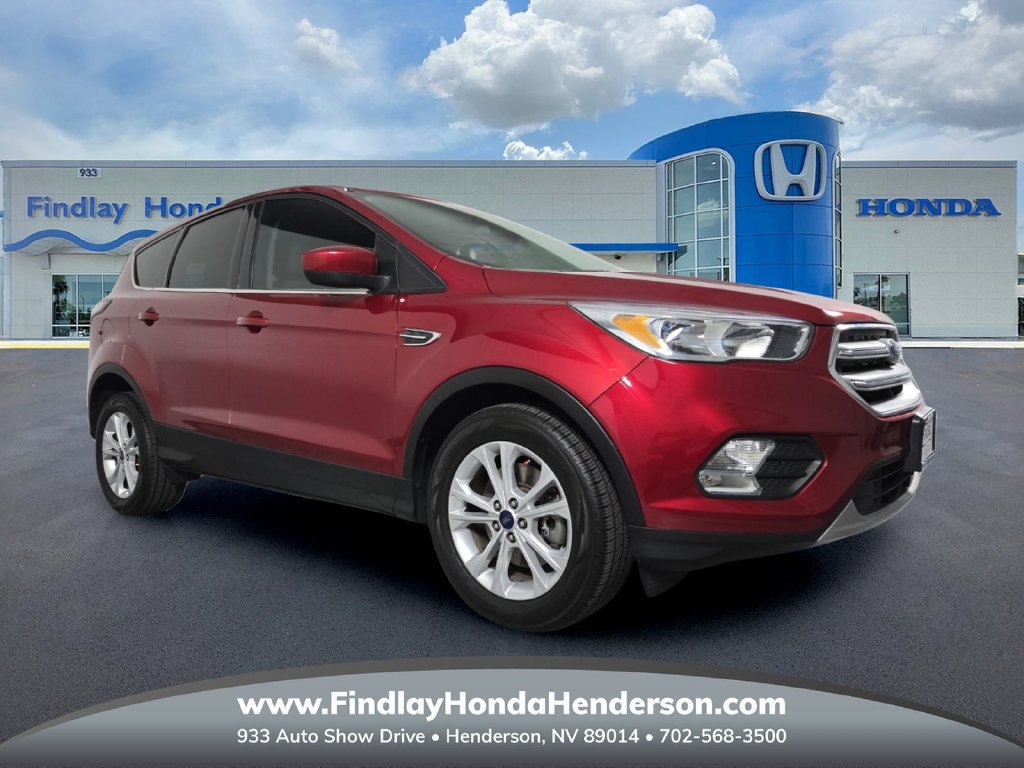 Used 2017 Ford Escape SE FWD image 1
