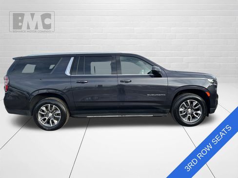 Used 2023 Chevrolet Suburban LT image 4