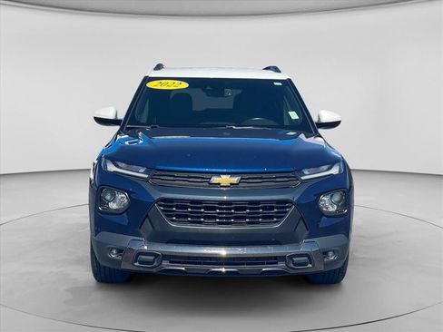 Used 2022 Chevrolet TrailBlazer ACTIV w/ Convenience Package FWD image 2
