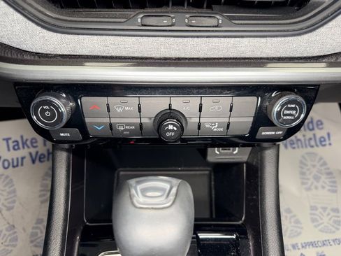 Used 2022 Jeep Compass Latitude AWD/4WD image 12