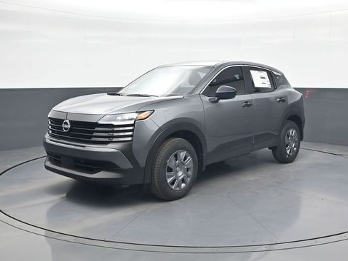 New 2026 Nissan Kicks S image 3