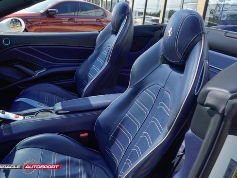 Used 2015 Ferrari California T RWD image 20