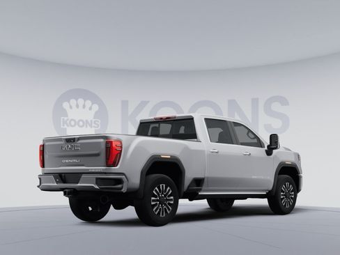 Used 2024 GMC Sierra 2500 Denali Ultimate AWD/4WD image 4