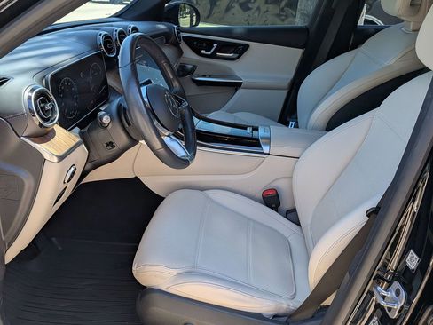 Used 2023 Mercedes-Benz GLC 300 image 18