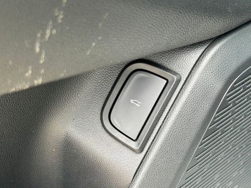 Used 2025 Chevrolet Equinox LT w/ Convenience Package II FWD image 22
