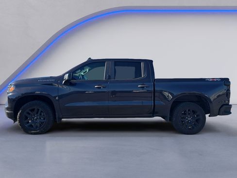 Used 2023 Chevrolet Silverado 1500 Custom image 3