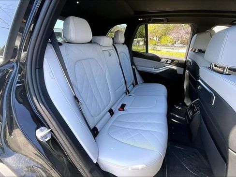 Used 2025 BMW X5 xDrive40i w/ Climate Comfort Package image 22