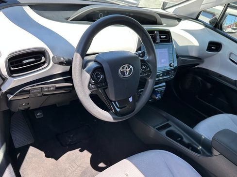 Used 2022 Toyota Prius LE FWD image 21