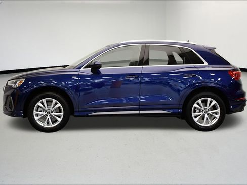 Used 2025 Audi Q3 2.0T Premium w/ Convenience Package image 2