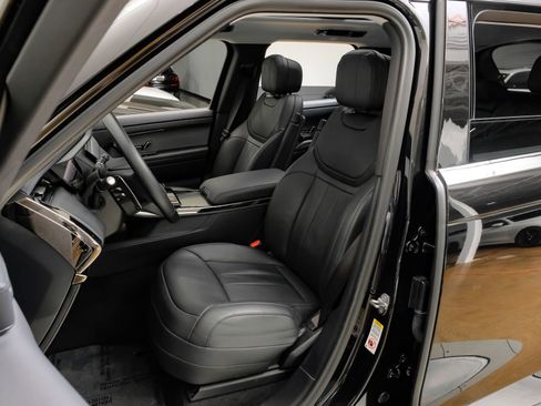 Used 2024 Land Rover Range Rover Sport SE AWD/4WD image 33