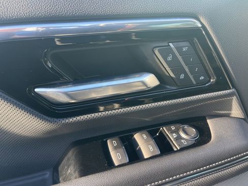 Used 2024 GMC Sierra EV Denali image 10