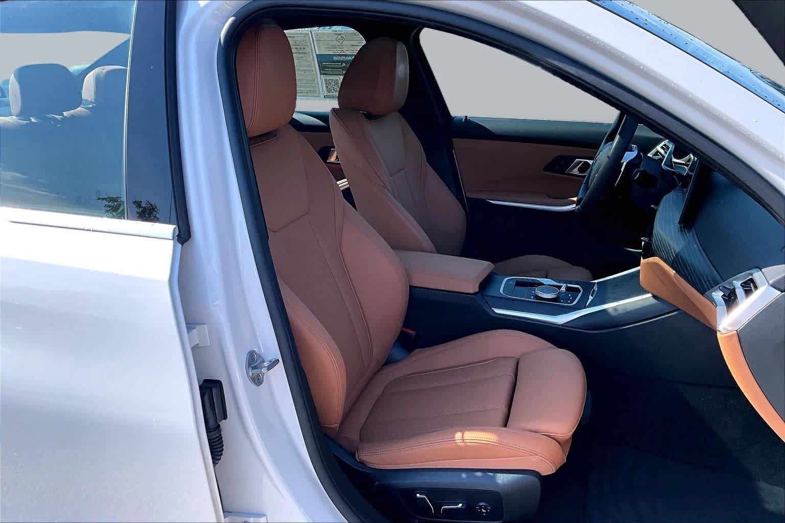Used 2025 BMW 330i Sedan RWD image 9