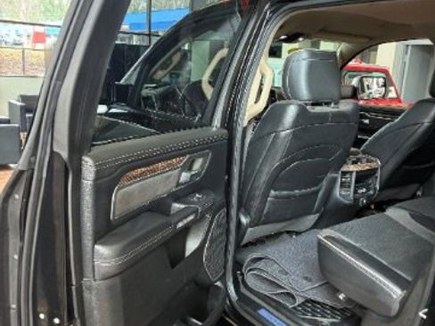 Used 2020 RAM 1500 Laramie AWD/4WD image 27