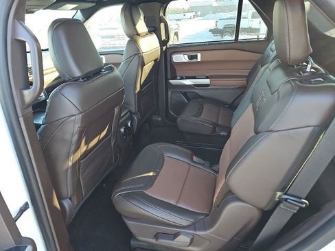 Used 2024 Ford Explorer King Ranch w/ Technology Package image 10