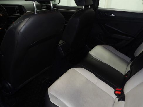 Used 2020 Volkswagen Jetta R-Line w/ R-Line Cold Weather Package image 10