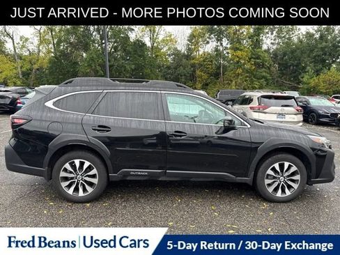 Used 2023 Subaru Outback Limited AWD/4WD image 9