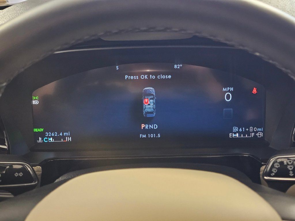 Certified 2025 Lincoln Corsair Grand Touring AWD/4WD image 31