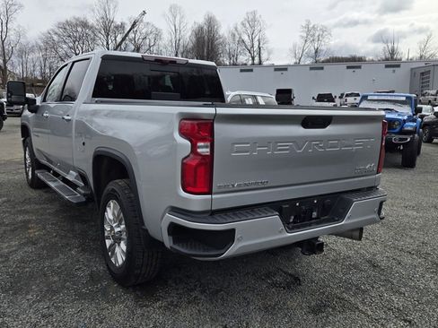 Used 2023 Chevrolet Silverado 2500 High Country w/ Z71 Off-Road Package image 5