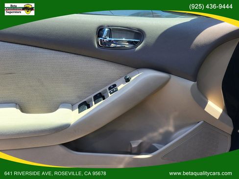 Used 2011 Nissan Altima Hybrid Sedan image 12