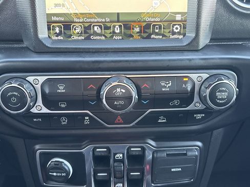 Used 2023 Jeep Wrangler Sahara image 23