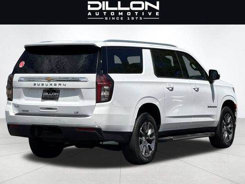 Used 2023 Chevrolet Suburban LT w/ Luxury Package AWD/4WD image 4