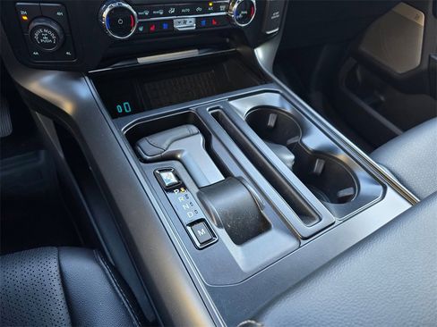 Used 2024 Ford F150 Lariat w/ FX4 Off-Road Package image 9