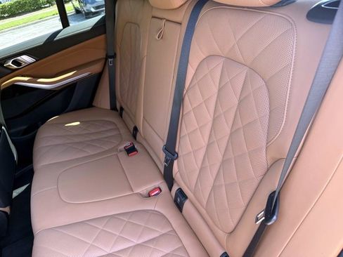 Used 2024 BMW X5 sDrive40i w/ M Sport Package RWD image 15