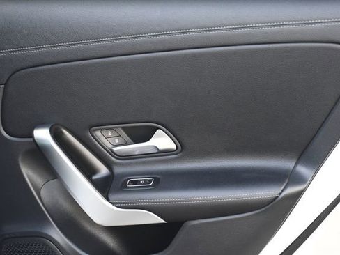 Used 2023 Mercedes-Benz CLA 250 image 27