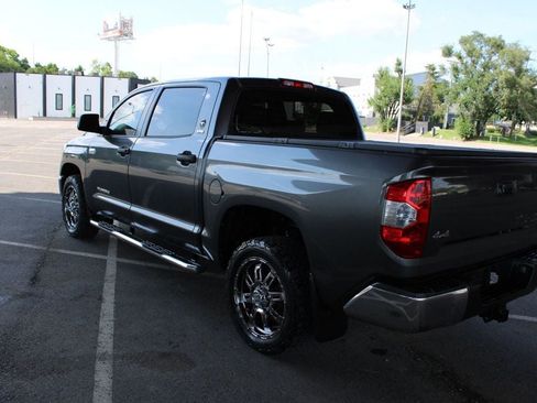 Used 2014 Toyota Tundra SR5 w/ SR5 Upgrade Package AWD/4WD image 8
