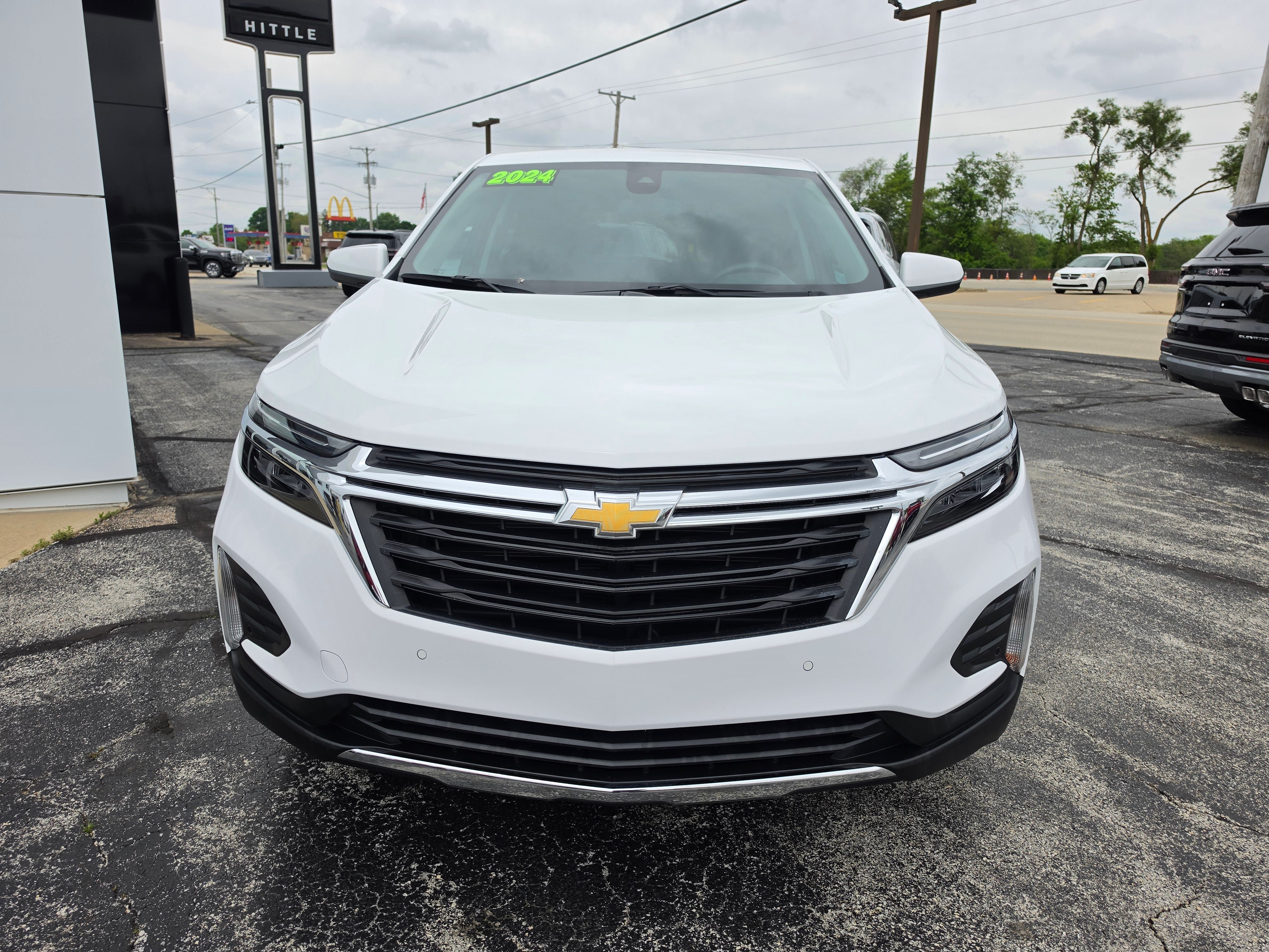 Certified 2024 Chevrolet Equinox LT w/ LPO, Floor Liner Package FWD image 2
