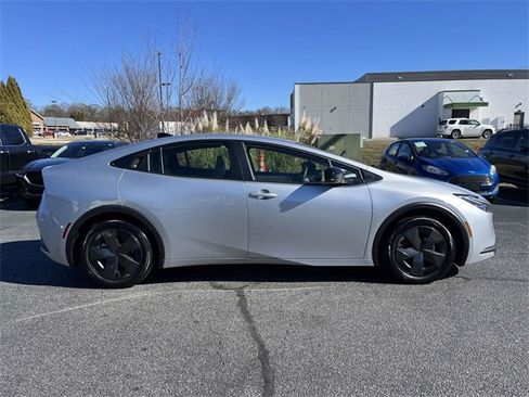 Used 2026 Toyota Prius LE image 2