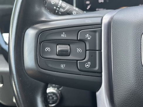 Used 2025 GMC Sierra 1500 SLT AWD/4WD image 18
