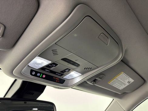 Used 2022 GMC Terrain SLT w/ Infotainment Package II FWD image 24