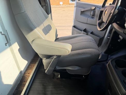 Used 2020 Chevrolet Express 3500 w/ Power Convenience Package RWD image 26
