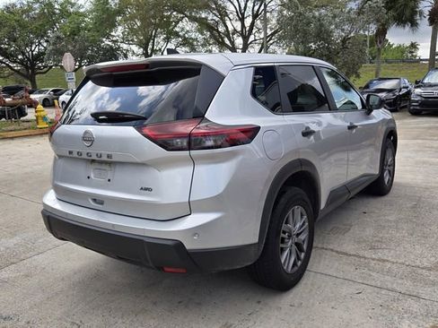 Used 2024 Nissan Rogue S image 6