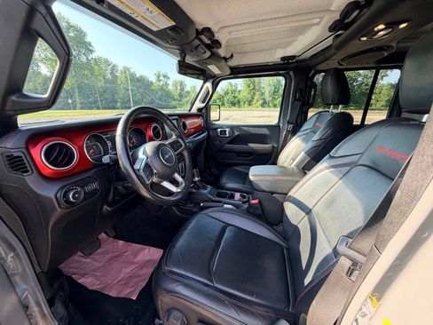 Used 2019 Jeep Wrangler Unlimited Rubicon w/ Dual Top Group AWD/4WD image 16