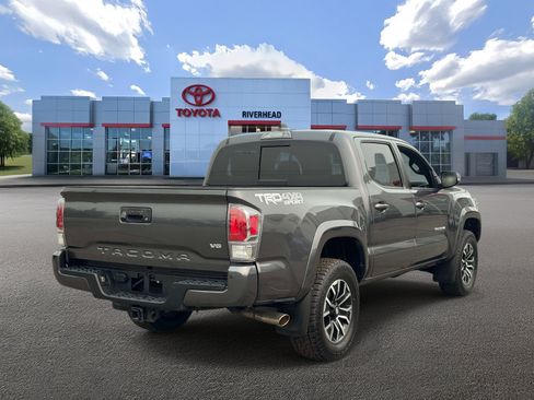 Certified 2022 Toyota Tacoma TRD Sport w/ Technology Package AWD/4WD image 7