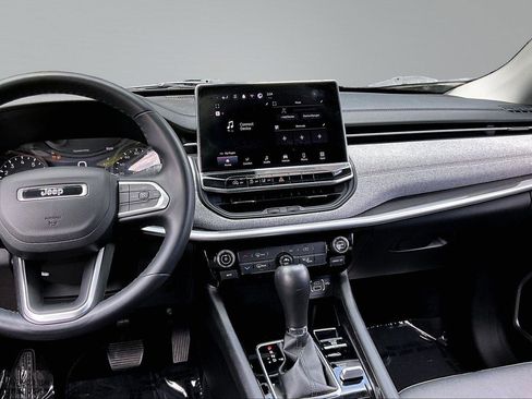 Certified 2022 Jeep Compass Latitude AWD/4WD image 6