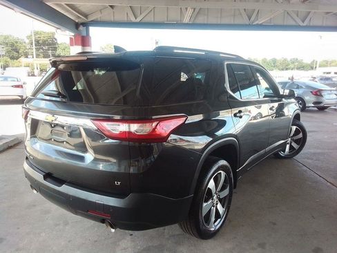 Used 2019 Chevrolet Traverse LT w/ LT Premium Package AWD/4WD image 5