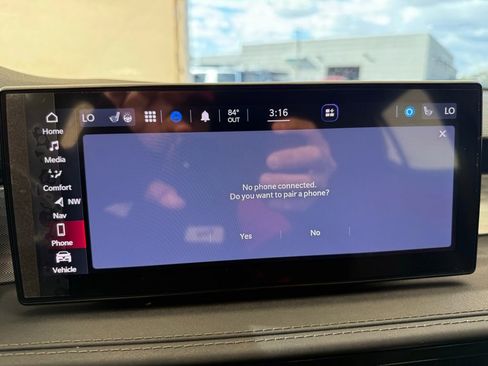 Used 2024 Alfa Romeo Tonale Ti w/ Premium Interior Package image 43