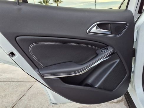 Used 2020 Mercedes-Benz GLA 250 image 17