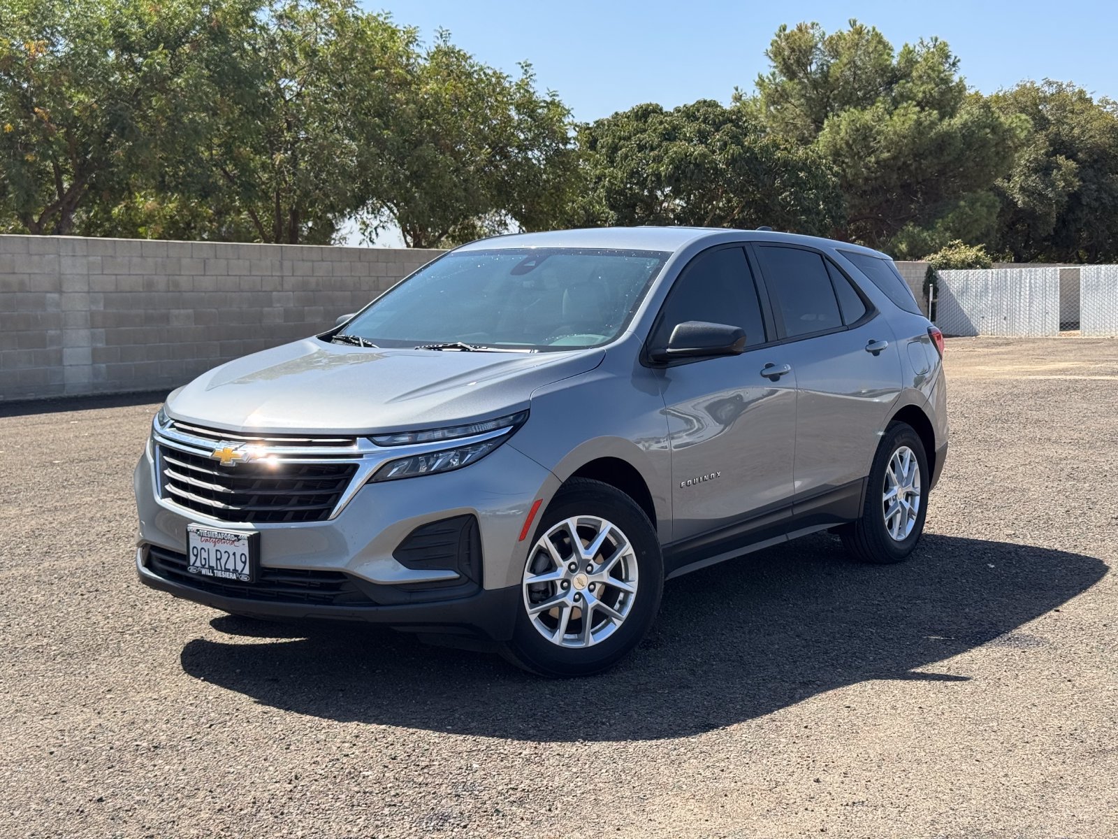 Used 2023 Chevrolet Equinox LS FWD image 9