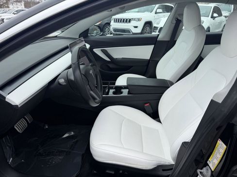 Used 2019 Tesla Model 3 Performance image 9