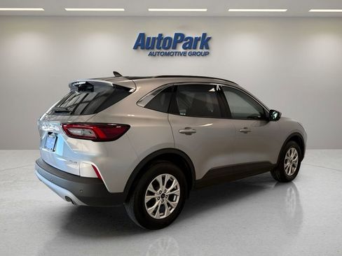 Used 2024 Ford Escape Active w/ Tech Pack #2 AWD/4WD image 7