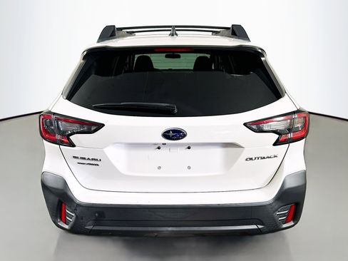 Used 2020 Subaru Outback Premium image 6