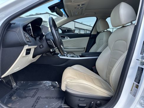 Certified 2023 Kia Stinger GT2 image 13