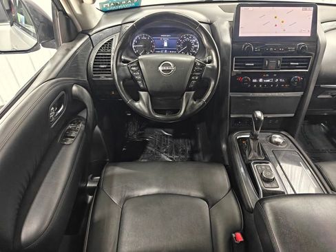 Used 2021 Nissan Armada SV image 4