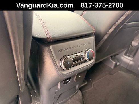 Used 2025 Ford Explorer ST-Line image 27
