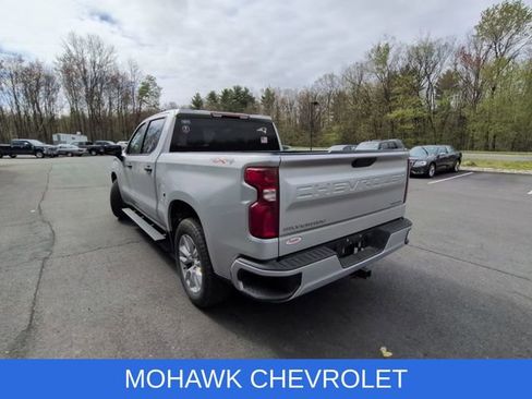 Used 2020 Chevrolet Silverado 1500 Custom w/ Custom Value Package AWD/4WD image 3